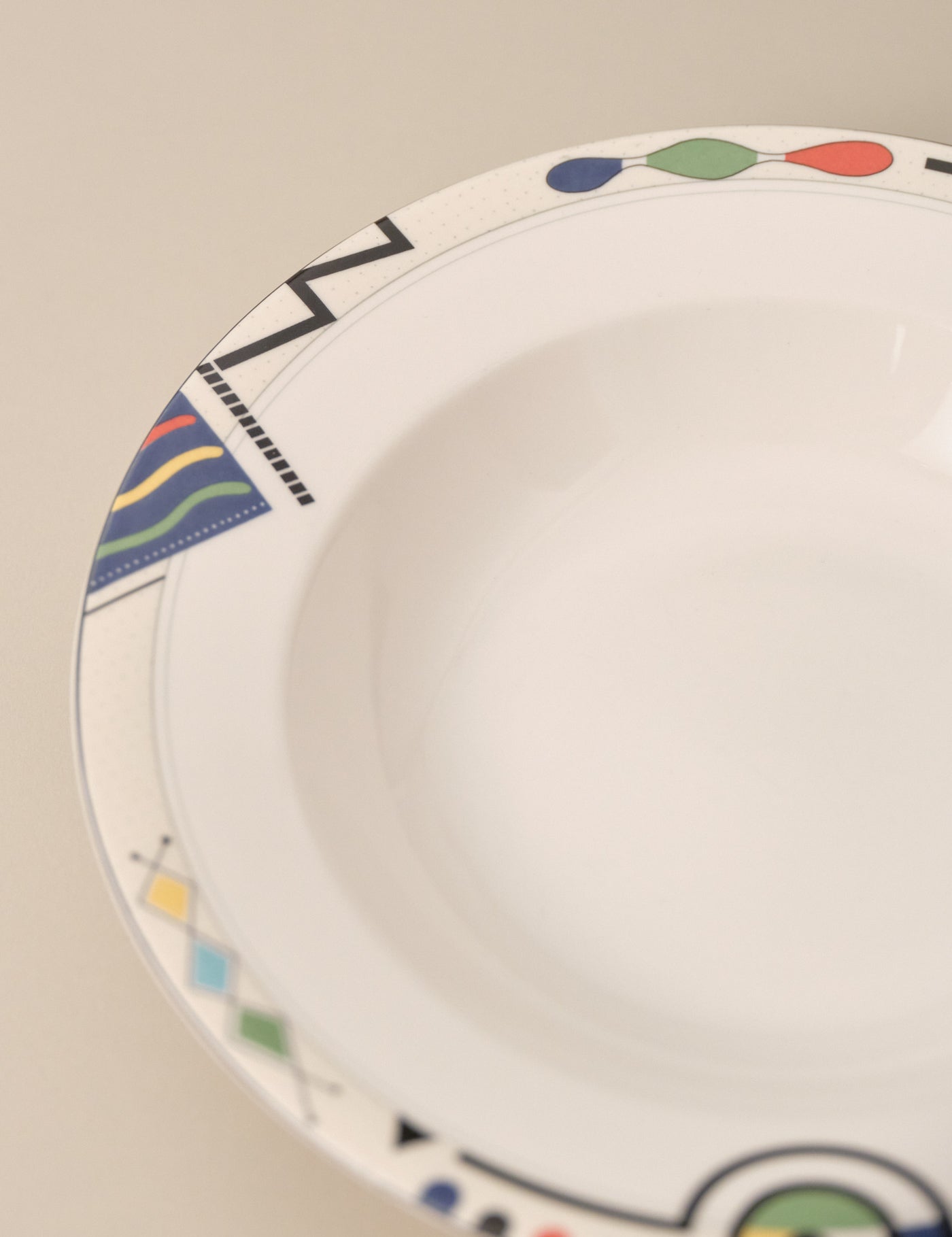 Mikasa HEADLINE DINNER PLATE & SOUP BOWL