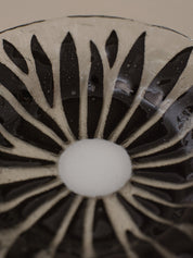 Sydenstricker  BLACK DAISY FUSED GLASS - Bowl & Plate