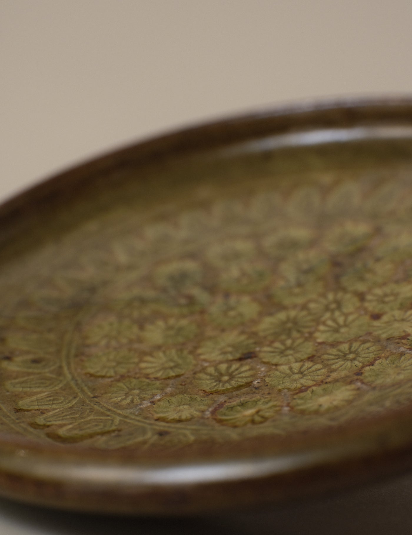 IMPRESSED FLORAL PATTERN GREEN PLATE