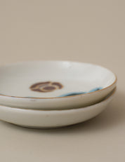 HAND-PAINTED FLORAL MOTIF SMALL PLATE