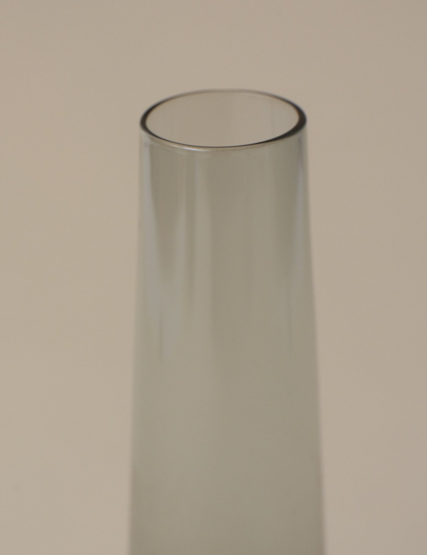 SMOKE BLUE GLASS VASE - Trio Turmalin Syle
