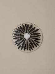 Sydenstricker  BLACK DAISY FUSED GLASS - Bowl & Plate